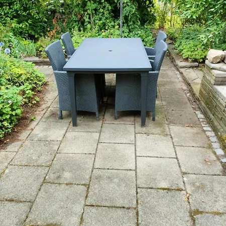 Family-friendly House In Holluf Pile Villa