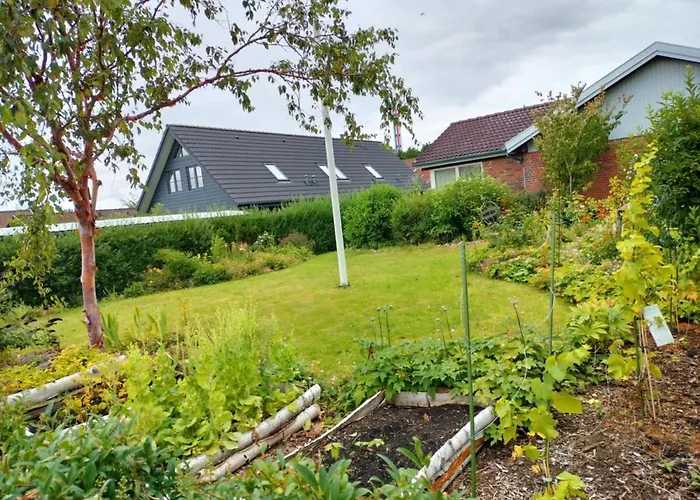 Family-friendly House In Holluf Pile * Odense